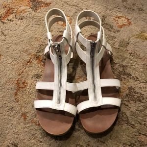 Cute Steve Madden sandals!